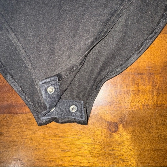 Gaze Womens Bodysuit Size M Black V-Neck Thin Strap Sleeveless Stretch - Picture 9 of 9